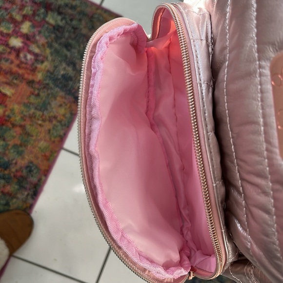 Jessica Simpson Mini backpack Rose & Rose gold Shimmer Quilted Puffer - Picture 5 of 8